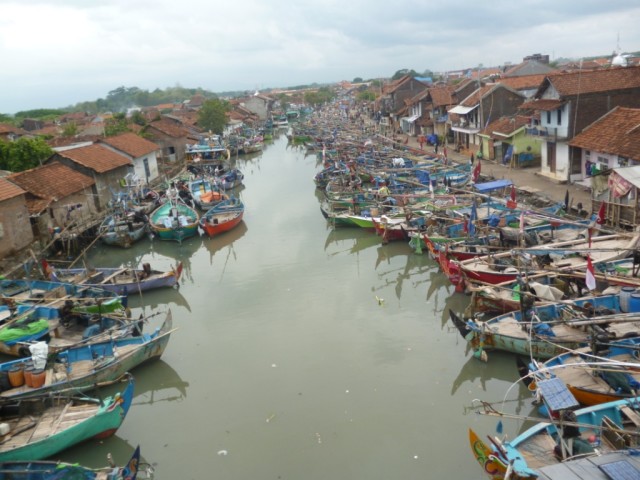 Nelayan Cilacap Mulai Melaut - Jowonews.com