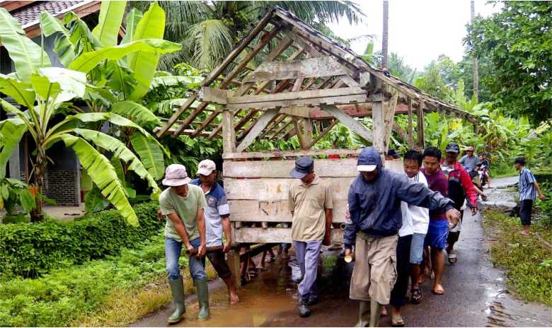 Gotong Royong, Falsafah Jawa Untuk Saling Peduli dan Membantu