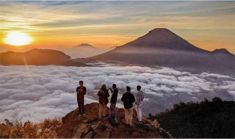 Bukit Sikunir 