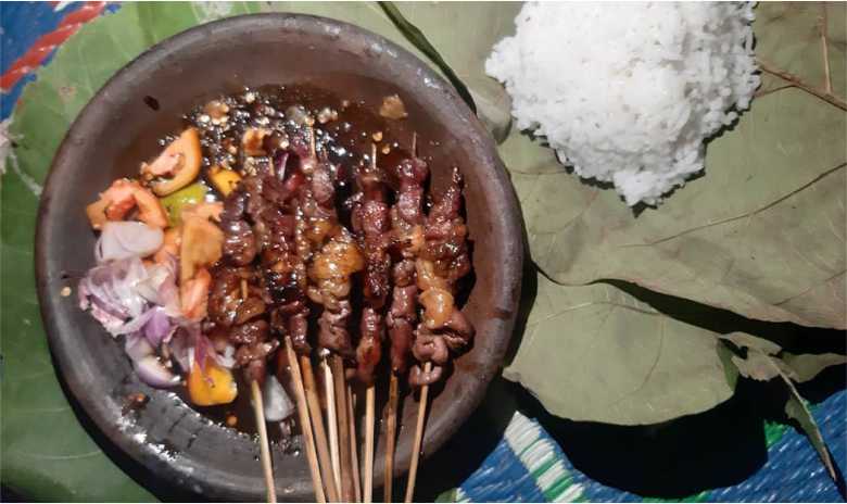 Sate Laler Rembang, Satenya Mungil Rasanya Nendang