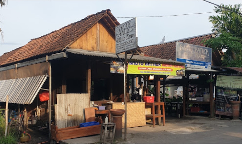 Warung Soto Mbah Karto tampak dari depan