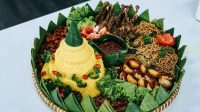 Cara Memotong Tumpeng Yang Benar