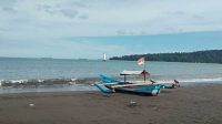 Pantai Teluk Penyu Cilacap