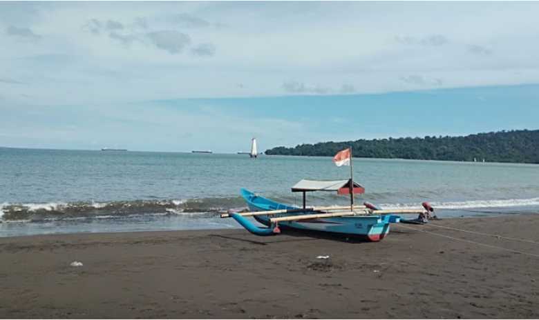 Pantai Teluk Penyu Cilacap, Keindahan Panorama di Pusat Kota