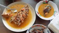 Warung Kepala Manyung Bu Fat Semarang